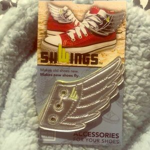 Silver Shwings for shoes!